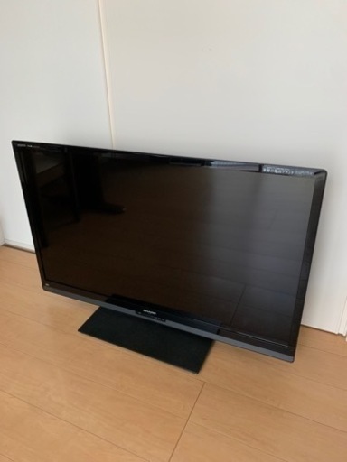 テレビ　シャープ　46型　AQUOS　Quattron