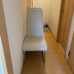 ニトリのチェアです。