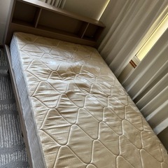 ベッドの画像