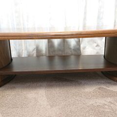 木製センターテーブル（棚付き）の画像
