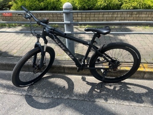 マウンテンバイク　空気入れ　鍵付き