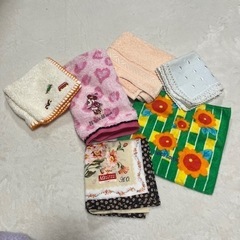 ハンカチまとめ売り13枚　ほぼ新品✨ブランドも♩の画像