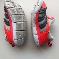 NIKE スニーカー　ショートブーツ　キッズ　ベビー　13センチの画像