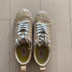 UGG  カリンチャンキーグリッター(ラメ)スニーカー　サイズ23