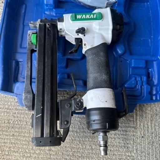 エアータッカー