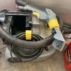 KARCHER puzzi 8/1c カーペットリンスクリーナー　実働品の画像