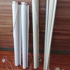 遮光ロールスクリーン×4つ　ほぼ新品