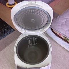TOSHIBA 炊飯器　5.5合炊きの画像