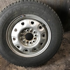 タイヤ無料で差し上げます
