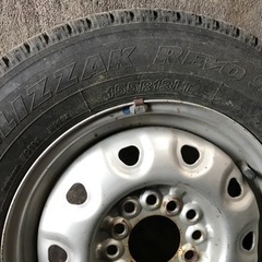 タイヤ無料で差し上げますの画像