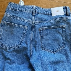 ZARA 女性 ミッドライズ ストレートロング丈ジーンズ ミッドブルーの画像