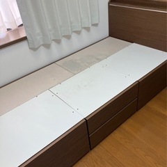 ベッドフレーム
