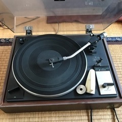 【〆切間近】ターンテーブル・レコードプレーヤー・スピーカー四点セットSS-72X の画像