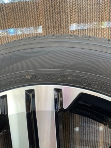 新型デリカD5  純正タイヤのみの4本セット　ホイール無し　新車外し　4月28日納車車両より