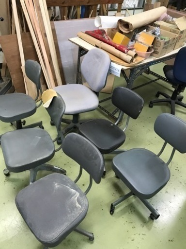 四つ足事務用チェア