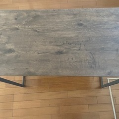 作業デスク、椅子の画像