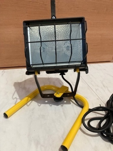 商談中　　　ハロゲン投光器