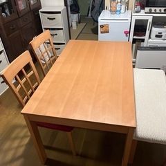 ダイニングテーブル