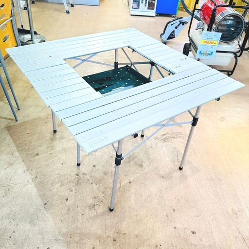 【半額】コールマン/Coleman テーブル 170-5612 TWO WAY ALUMINUM ROLL TABLE WITH BBQ CENTER SQUARE キャンプ アウトドア