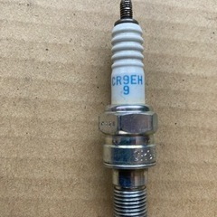 CBR250RR MC19 プラグ 4本  CR9EH-9  USEDの画像