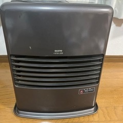 「引渡し決定」中古　石油ファンヒーター