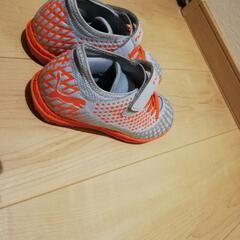 PUMA　サッカーシューズ子供用の画像