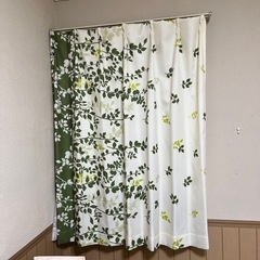 カーテン窓用90×135cm 300円