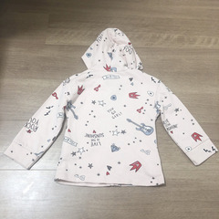 【タグ付き新品】ベネトン 90cm パーカー 楽器柄 ピンクの画像