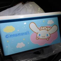 サンリオ　シナモンロール　お菓子入コンテナの画像