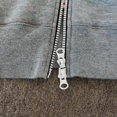BEAMS 　パーカー　メンズＳサイズの画像