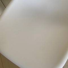 決まりました　北欧風シンプルシェル型チェアの画像