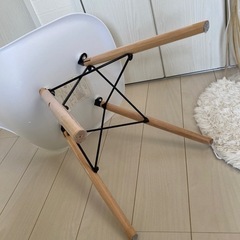 決まりました　北欧風シンプルシェル型チェアの画像