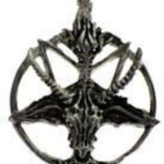 インバーテッド・ペンタグラム　サバトの牡山羊の頭部像と逆五芒星が...