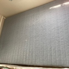 IKEA ダブルベッド