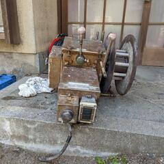 漁船の巻き上げ機の修理
