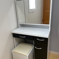 ［美品］三面鏡ドレッサー　スツール付き