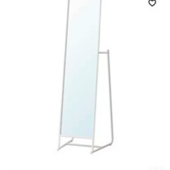 IKEAの全身ミラー　の画像