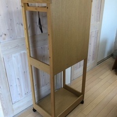 ハンガーラックの画像