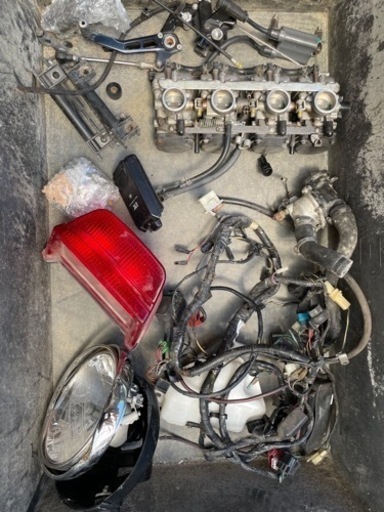 KAWASAKI ZRX400 部品　(キャブ、レギュレータ、ステップ、フェンダー、ウィンカー、エアクリ、ブレーキキャリパー、スイッチ、ペダル、ハーネス