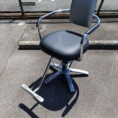 ラスト2台 タカラベルモント スタイリングチェア カットチェア【...