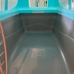 ペットのカゴの画像