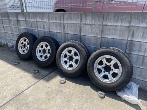 ハイエース　キャラバンタイヤ195/80R 15