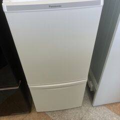 🧡Panasonic 138L　冷蔵庫 💜定価￥40,880💜 大人気のホワイトカラー 🧡6930