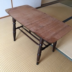 テーブル