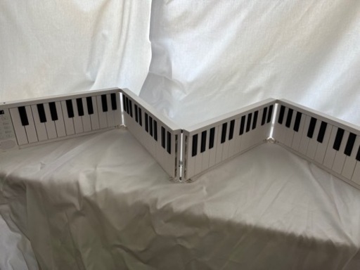 折りたたみ式電子ピアノ　オリピア88 新品同様