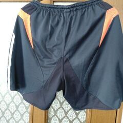 🎀adidas　短パンＬサイズ位です。の画像