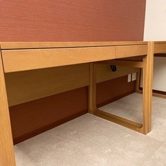 【引き取り先決まりました】学習机　2つ無料でお譲りします