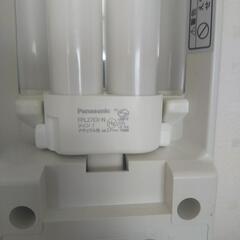 【取引中】カリモク　カントリーシリーズ　机上棚&スタンドライトの画像