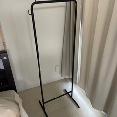 ハンガーラック (金属製)