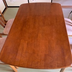 お譲り先決定高級ダイニングテーブルと椅子5脚セットお譲り致します(お値段しました)の画像